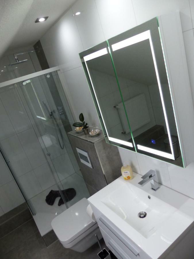 Schoene Komplette Ferienwohnung In Wesel วีเซิล ภายนอก รูปภาพ